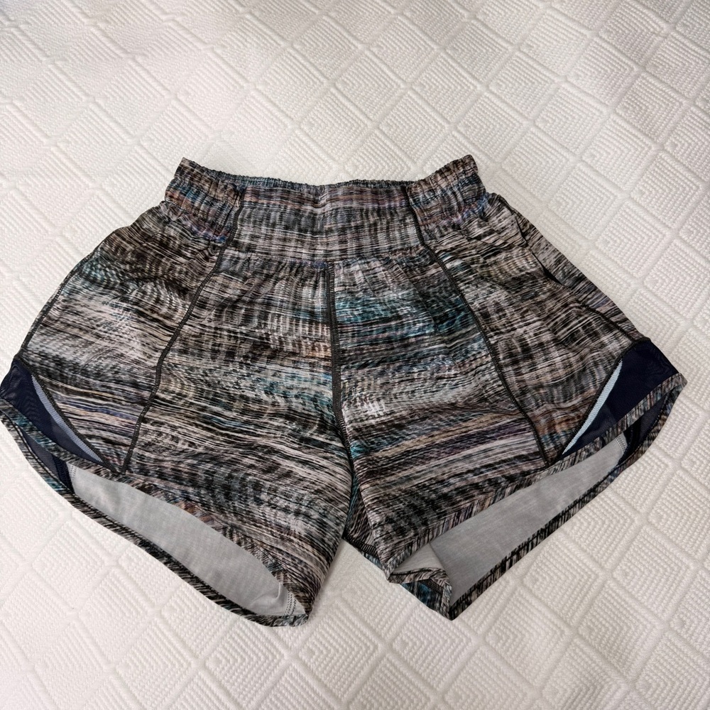Lululemon Hot Hotty Shorts Size 2, Inseam 4”, Blue Yellow Multi, Lot of 3 - Picture 2 of 14
